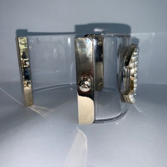 Chanel CC logo transparent Pearl hinged cuff - Picture 5 of 6